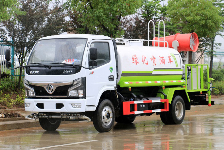 東風小多利卡5方抑塵霧炮噴灑車